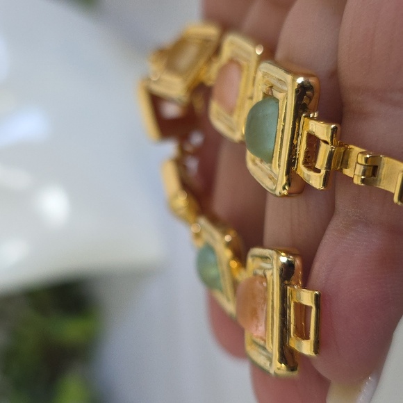 Gold Square Link Bracelet with Frosted Acrylic Glass Stones - Picture 11 of 11